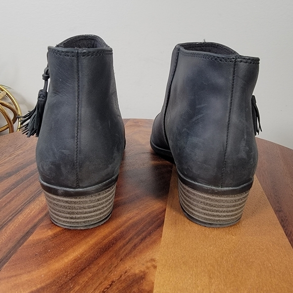 Clarks Collection Women's Black Leather Ankle Boots Size 7.5 Comfy Western Boho - Picture 5 of 14